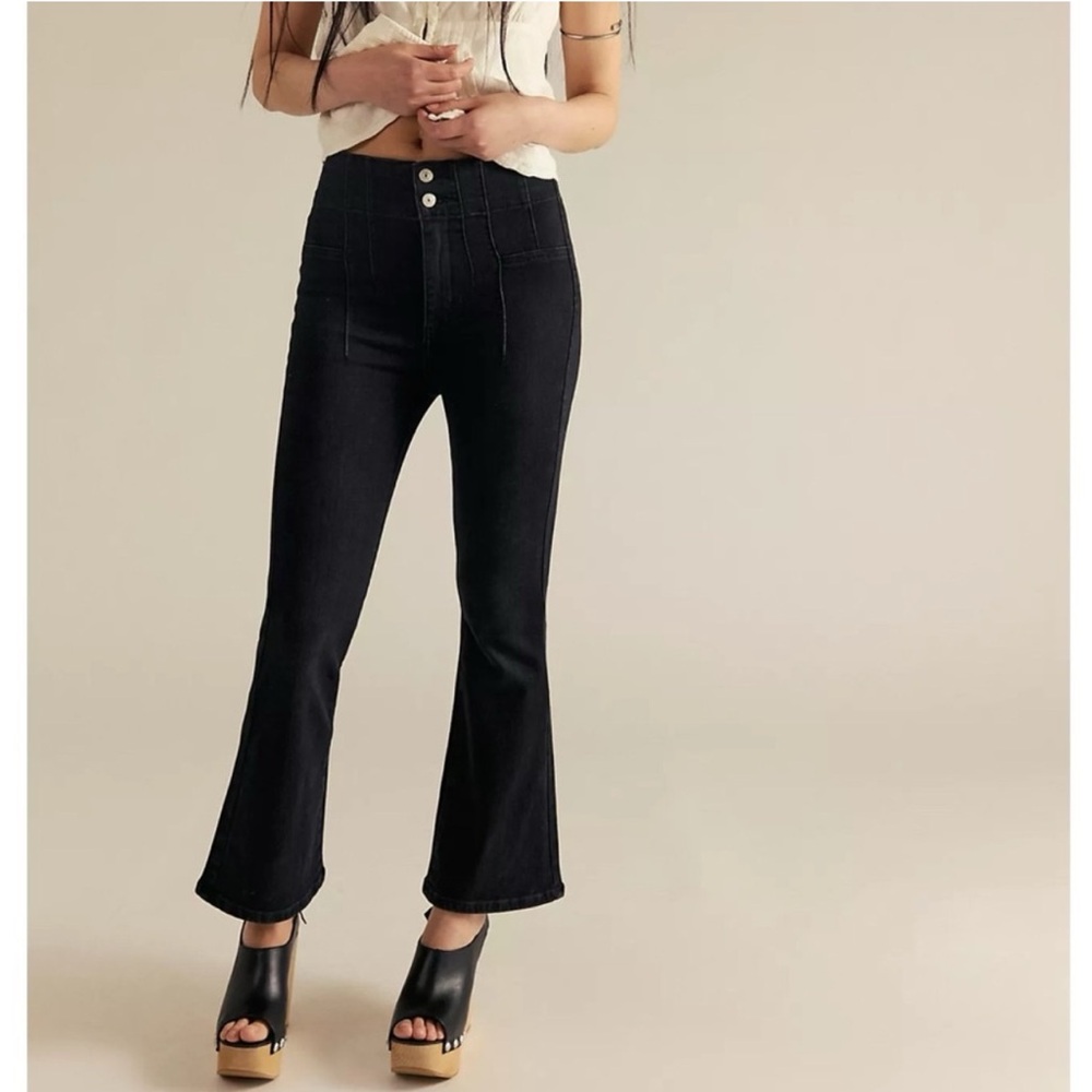 We The Free Jayde Crop Flare High-Rise Black Jeans Size 29